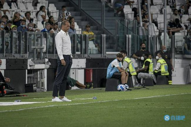 上半场补时1分钟，米兰1-0弗洛西诺尼。